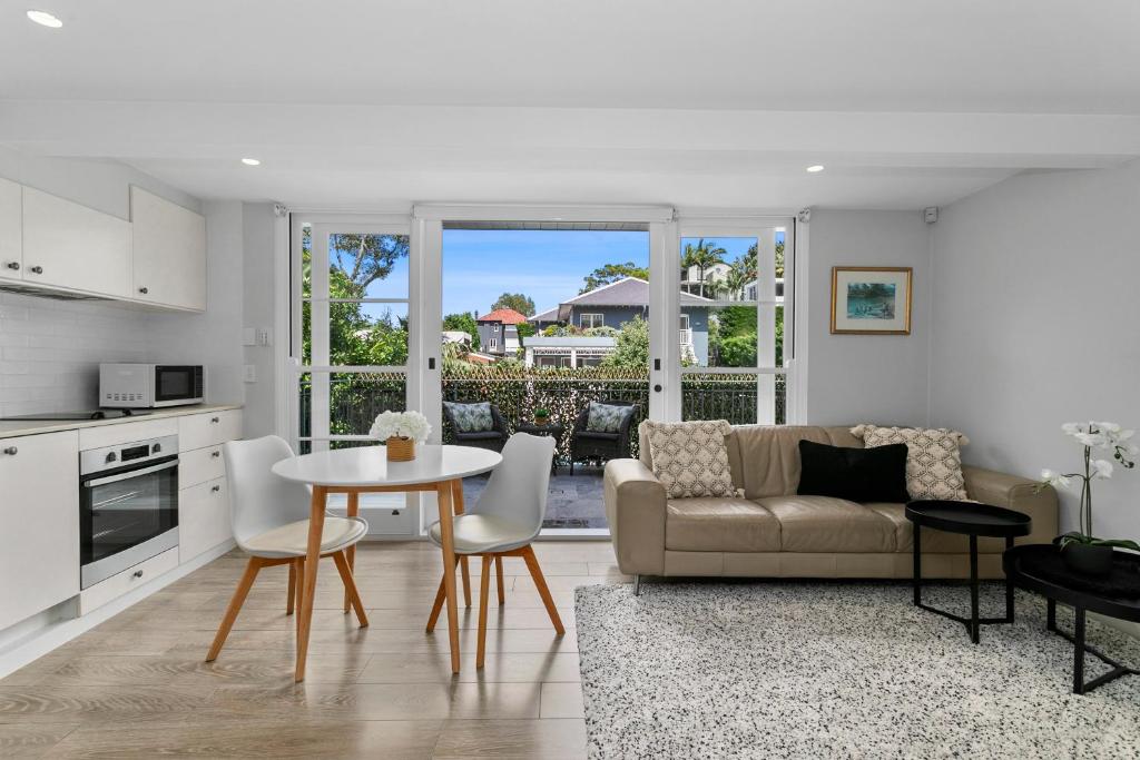 Image of Balmoral Cabana – large terrace & 150m to beach