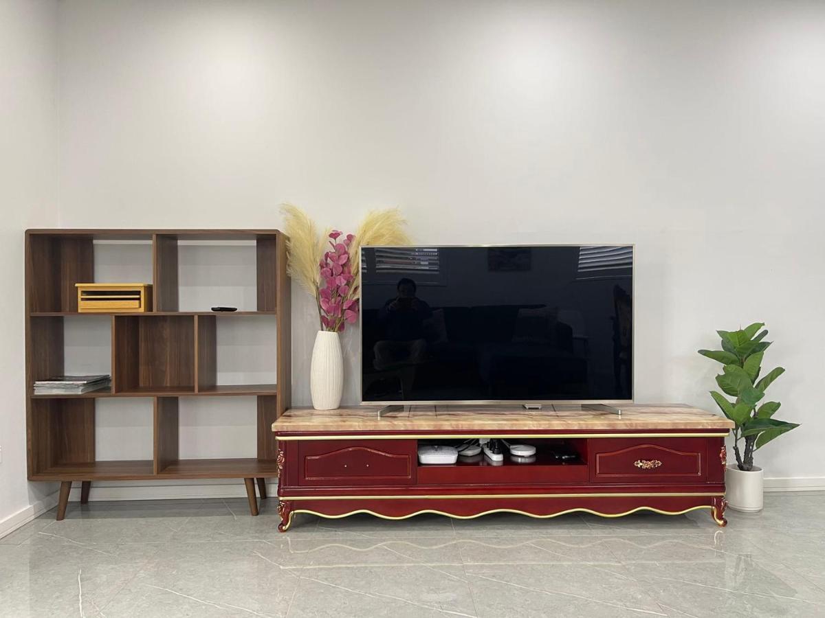 Image 4 of Blue Haven Retreat – Beverly Hills 208