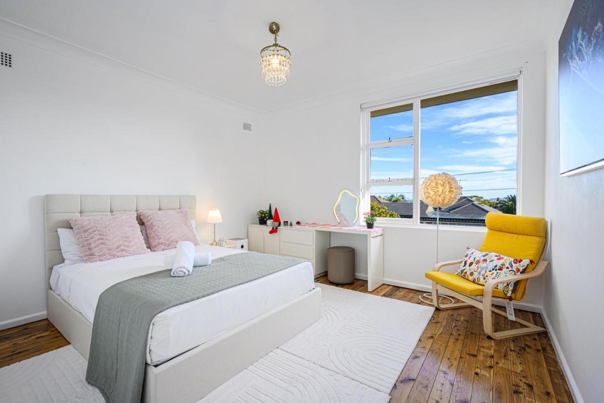 Image 1 of Bondi Beach 4Br house