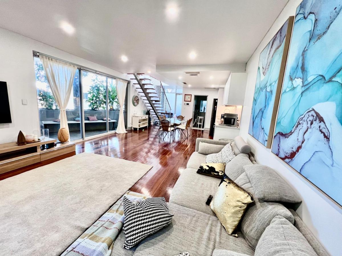 Image 1 of Bondi Stylish Bedroom Close to the Beach