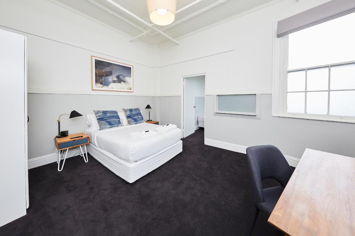 Image 1 of Bridgeview Hotel Willoughby