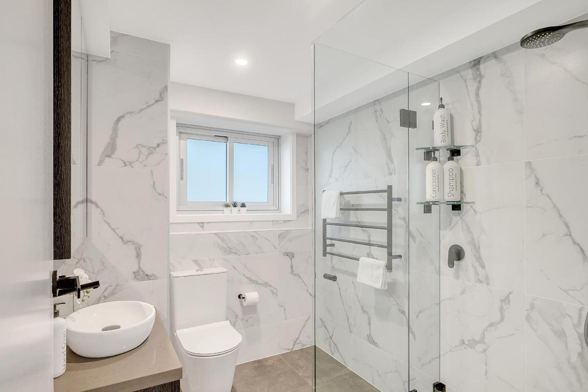 Image 2 of Bridgeview – Luxury, World Class Harbour Views