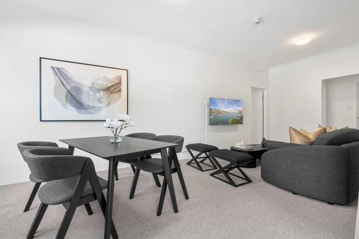 Image 4 of Camperdown Cozy Corner 1