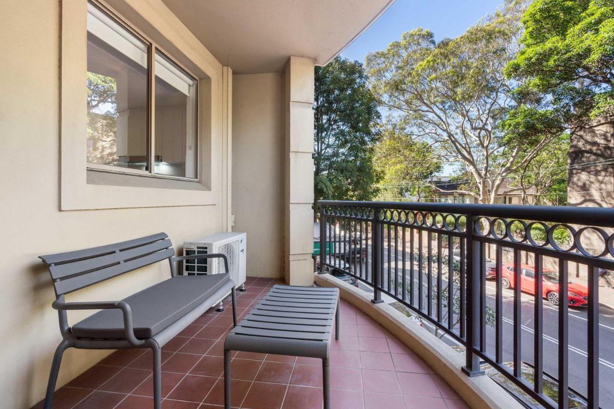 Image 5 of Camperdown Cozy Corner 1