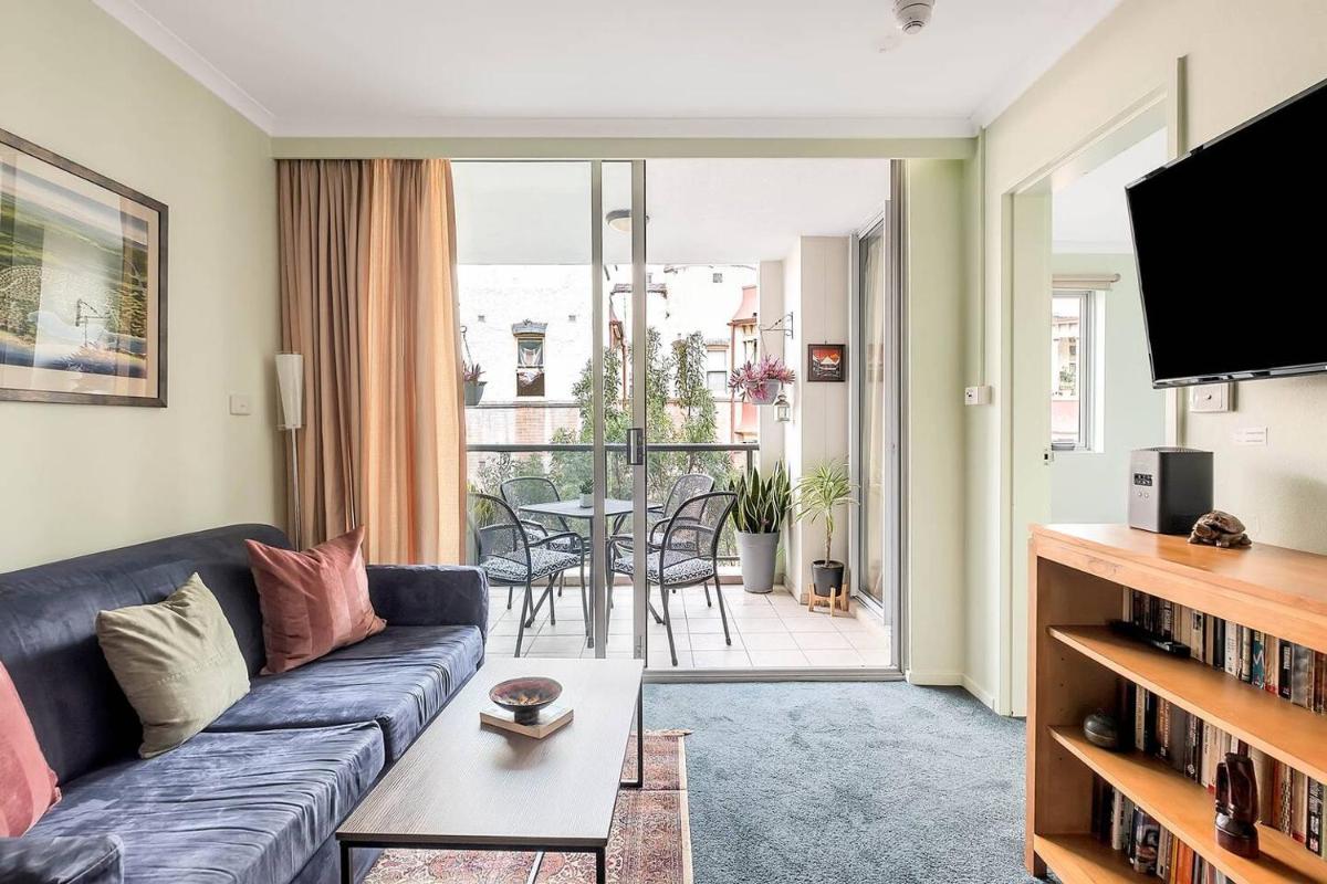 Image 5 of Charming Chippendale Escape with Rooftop Pool