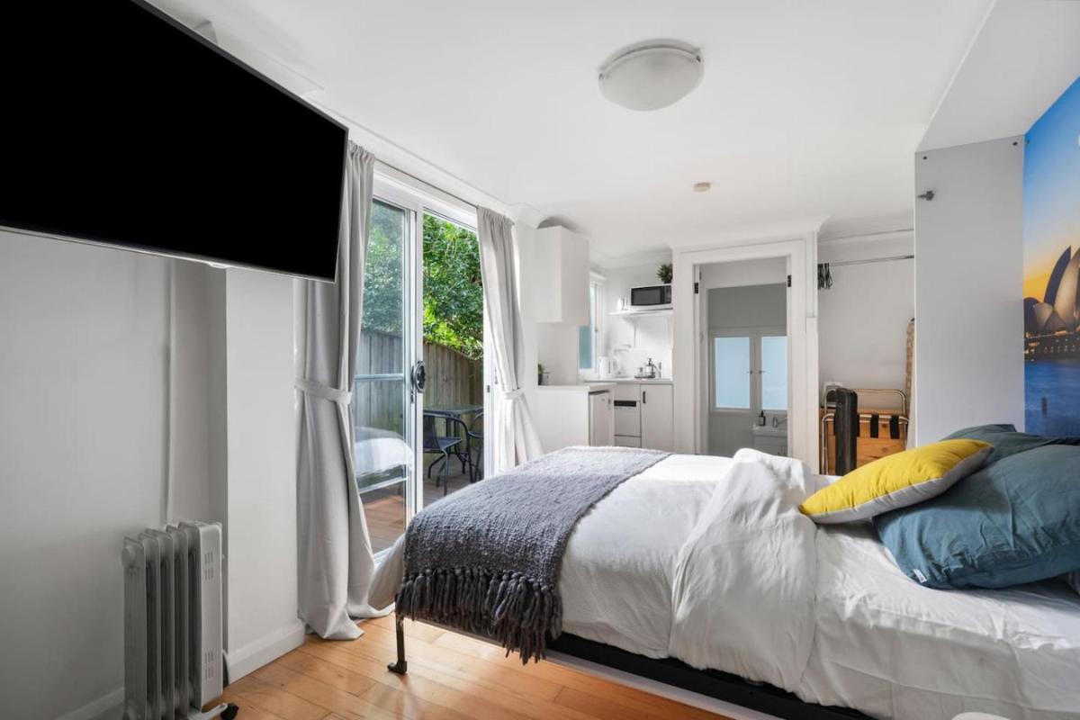 Image 6 of Cosy, Compact and Private Studio Garden Apartment