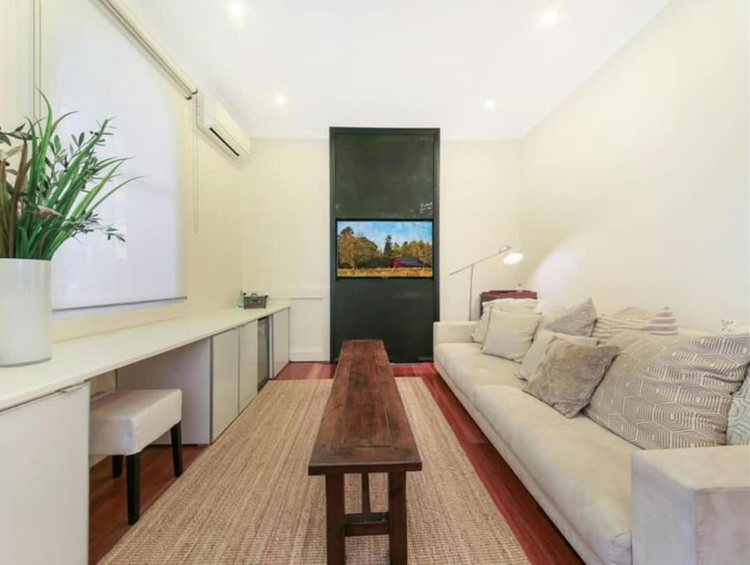 Image 4 of Cosy Cottage Funky ICC Darling Harbour Sydney