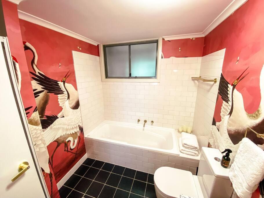 Image 1 of Darling Harbour stunning city location with pool, gym, wifi, Netflix