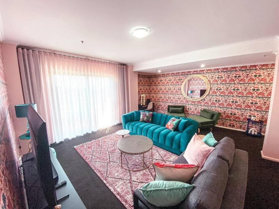 Image 5 of Darling Harbour stunning city location with pool, gym, wifi, Netflix