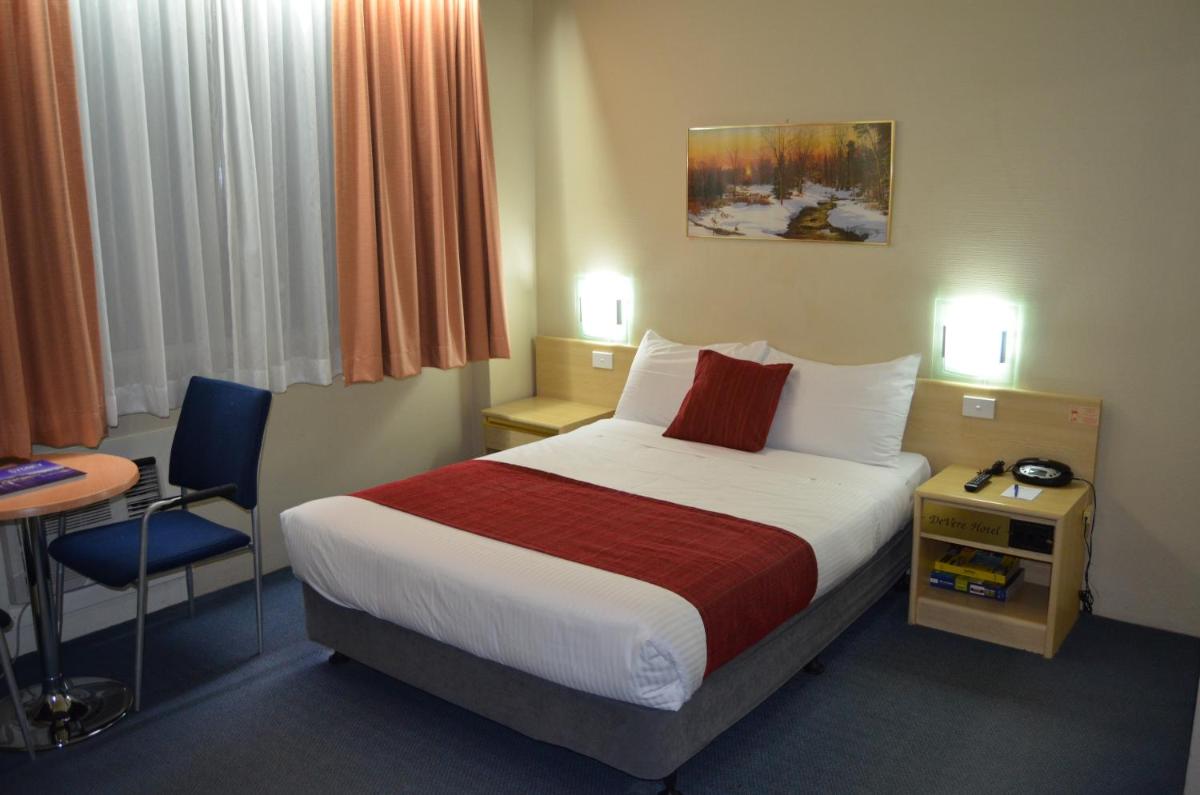 Image 1 of Devere Hotel