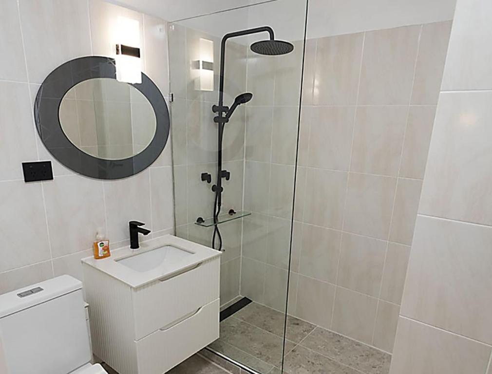 Image of Downtown Sydney CBD Executive Apartment with Pool