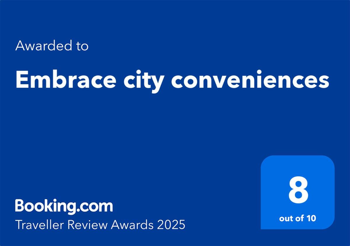 Image 1 of Embrace city conveniences