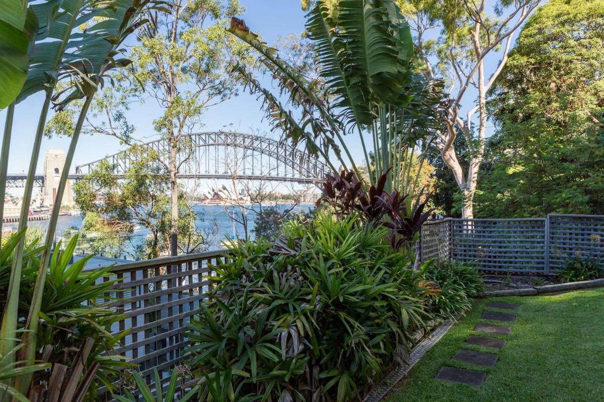 Image 5 of Harbourfront Art Deco Hall – Sought-after in Sydney
