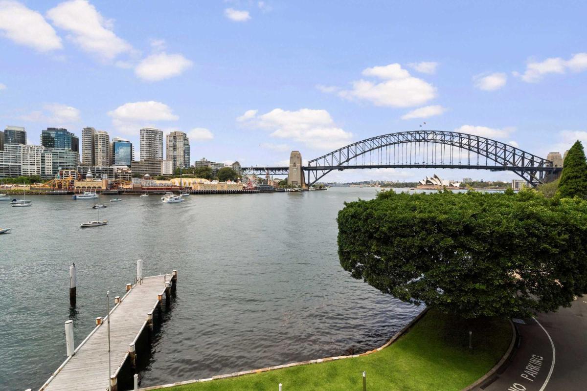 Image 4 of Harbourside 10