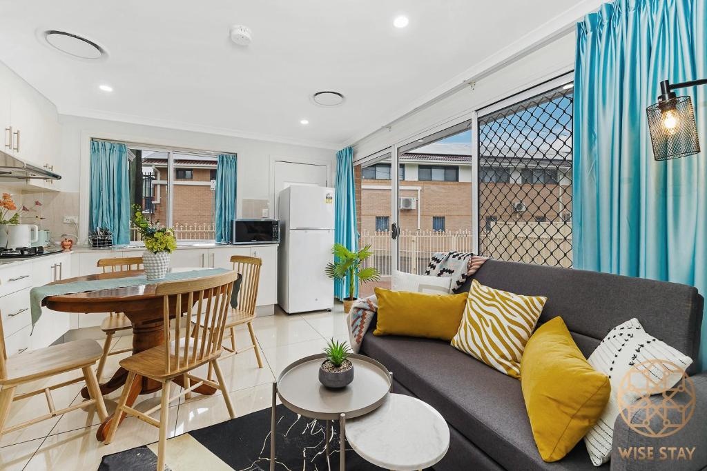Image of Hurstville 2Br Granny flat near Shopping & Train