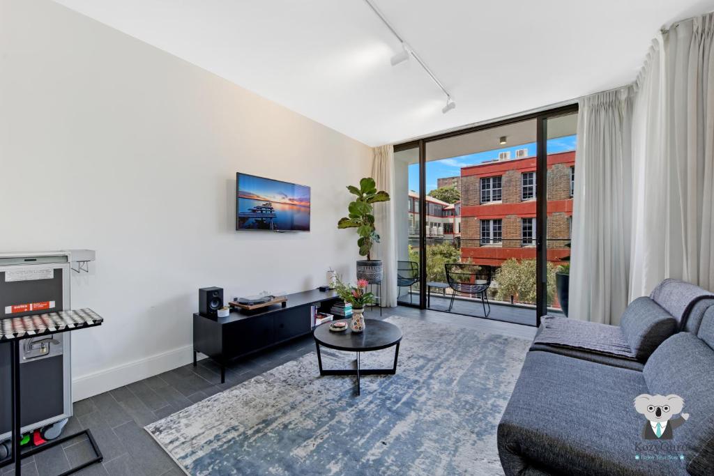 Image of KozyGuru | Surry Hills | Freshly Cozy Apt