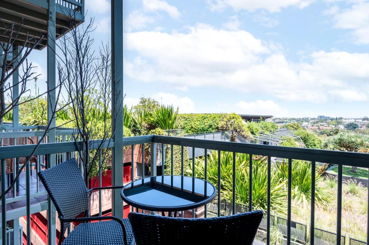Image 6 of Light Resort Style Haven in Darling Harbour