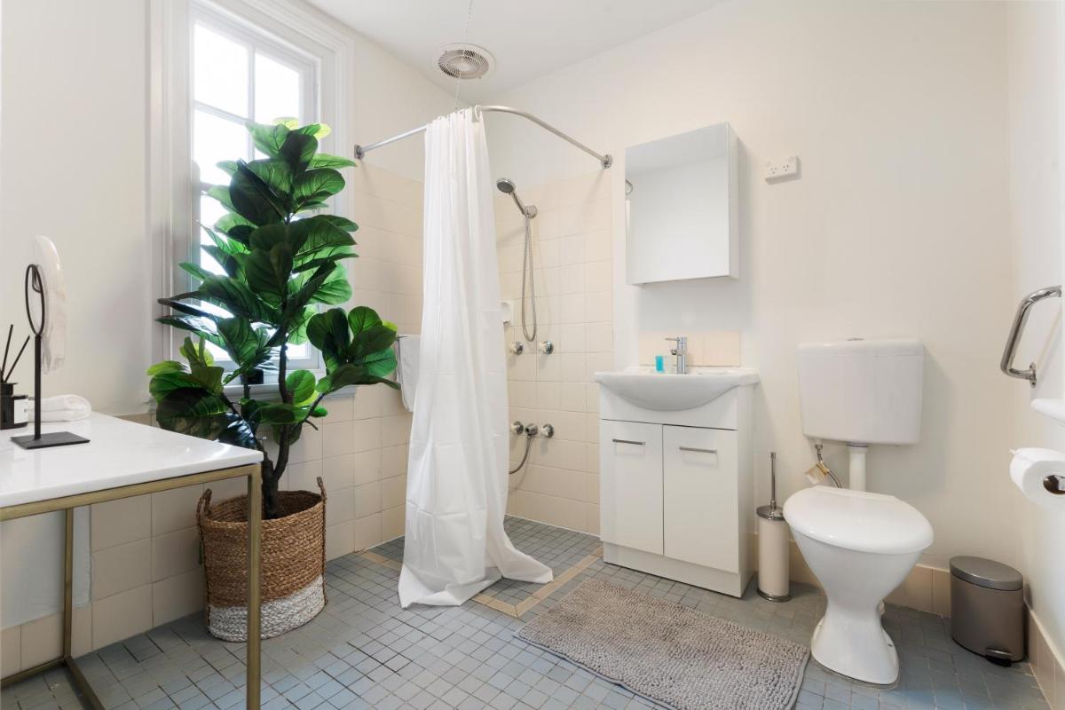 Image 2 of Lovely Two Bedroom Apartment