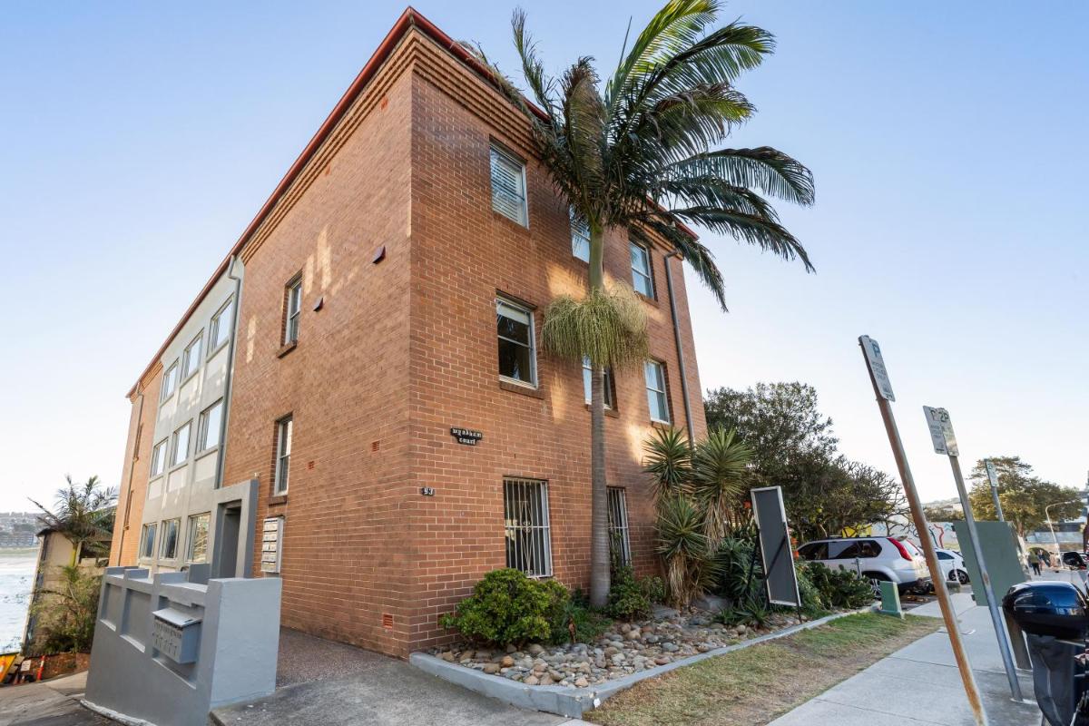 Image 4 of Luxe 2BR with Smart TV Steps from Bondi Beach