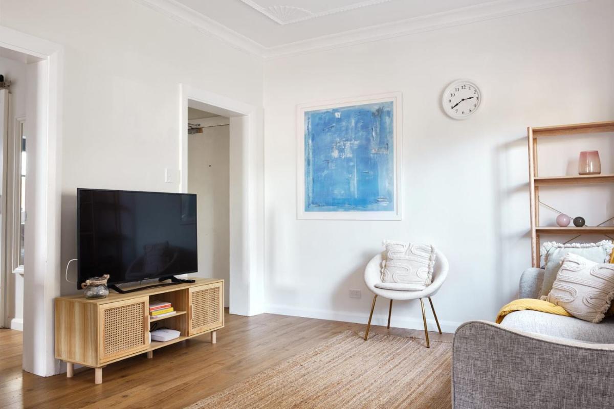 Image 4 of Manly Cosy Retreat – Short walk to beach
