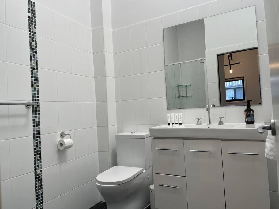 Image 6 of Modern 2 Bedroom Warehouse Conversion