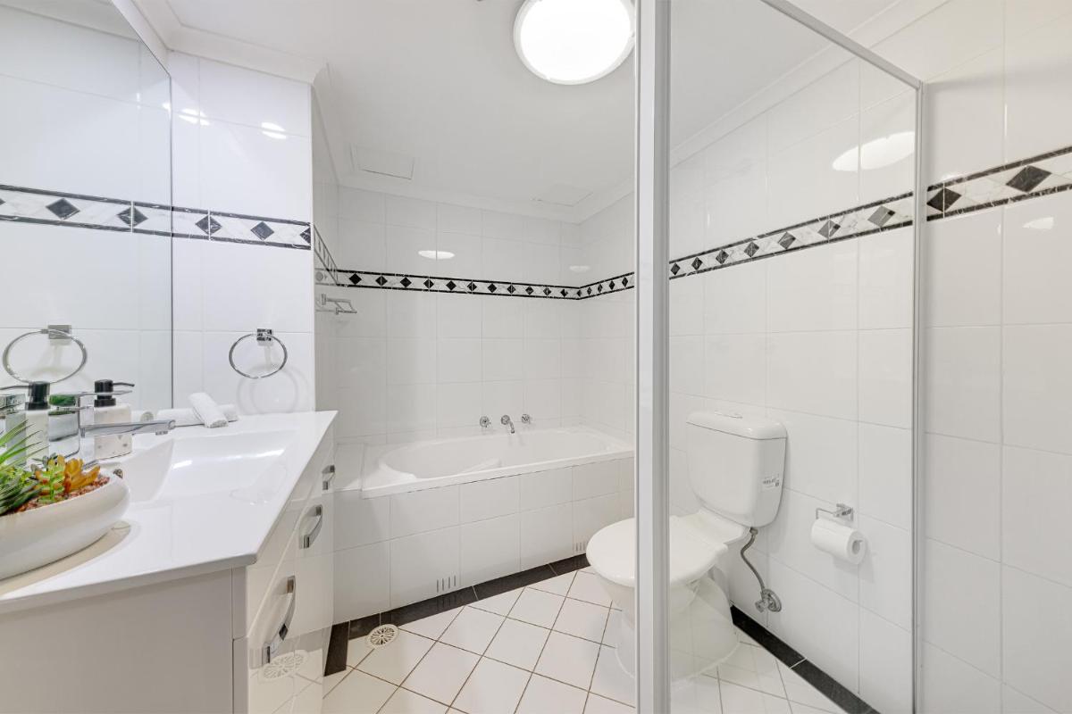 Image 1 of Modern and Cosy Sydney CBD Studio in Central