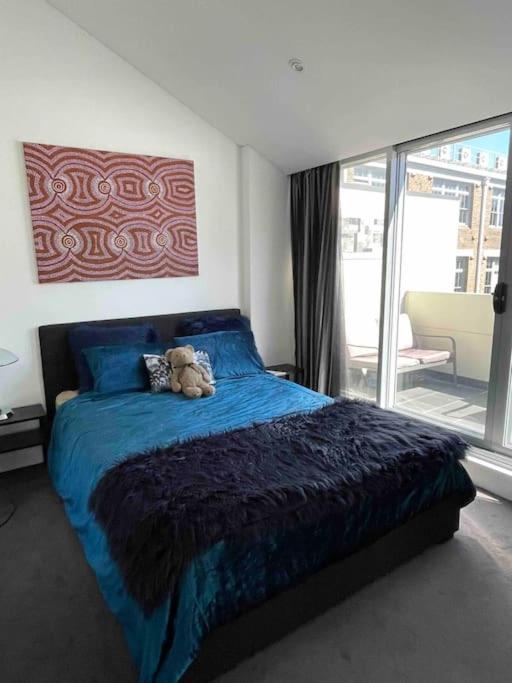 Image 6 of Modern spacious 3 bedroom penthouse in Enmore