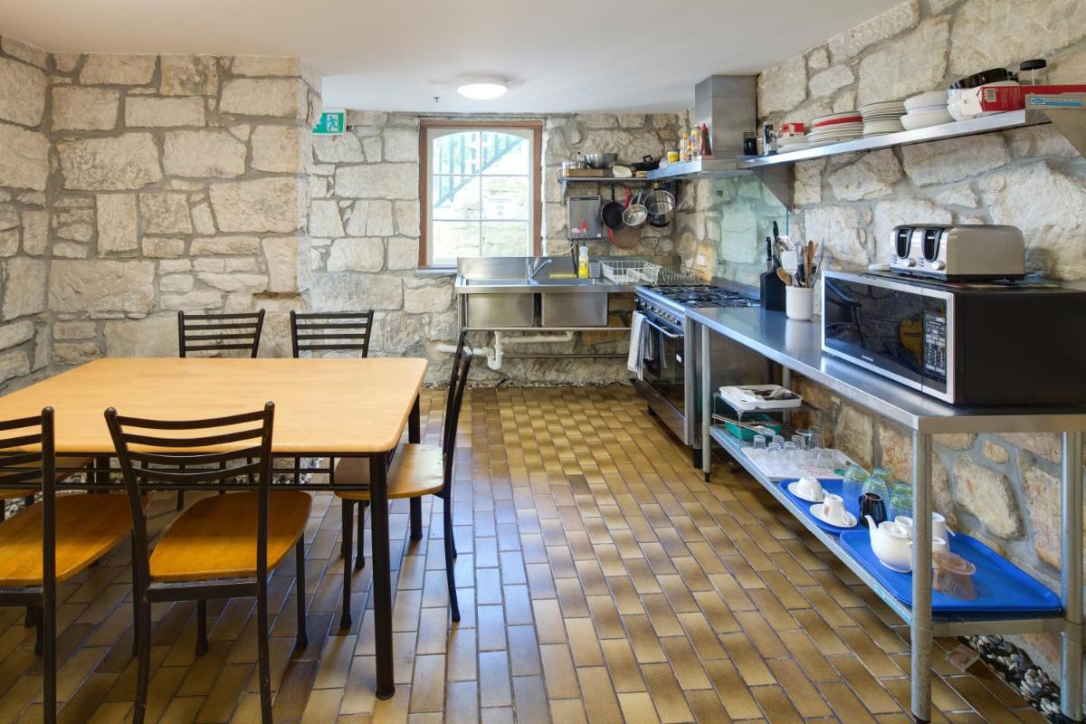 Image 2 of Neutral Bay Lodge