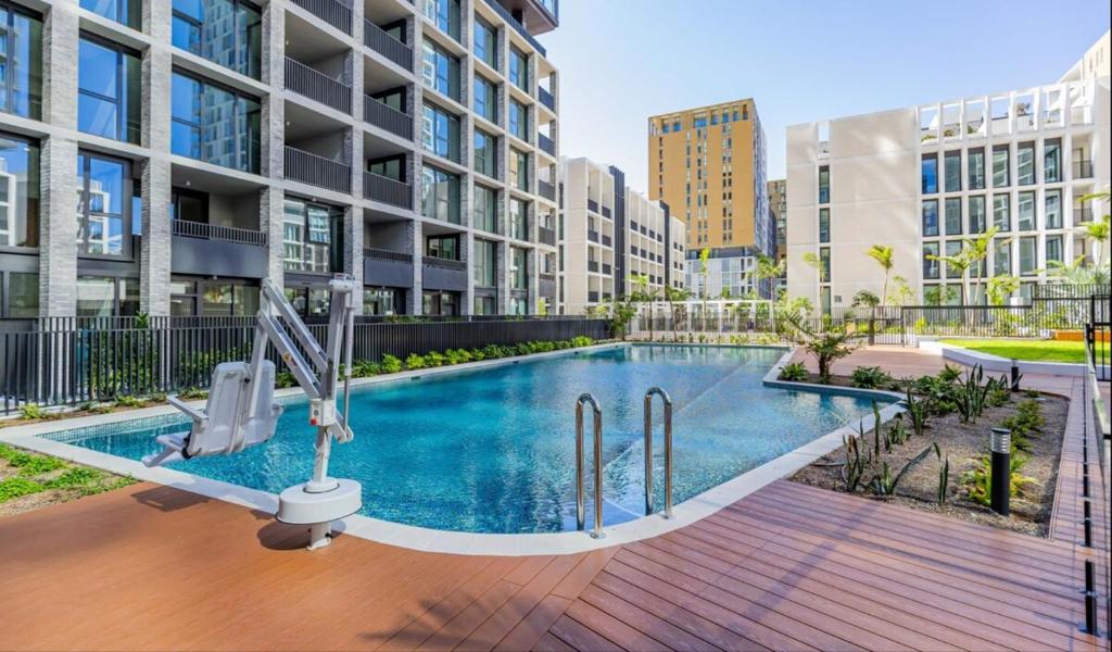 Image of New Olympic Park 2 bedroom Condo -Pool Gym Parking 9
