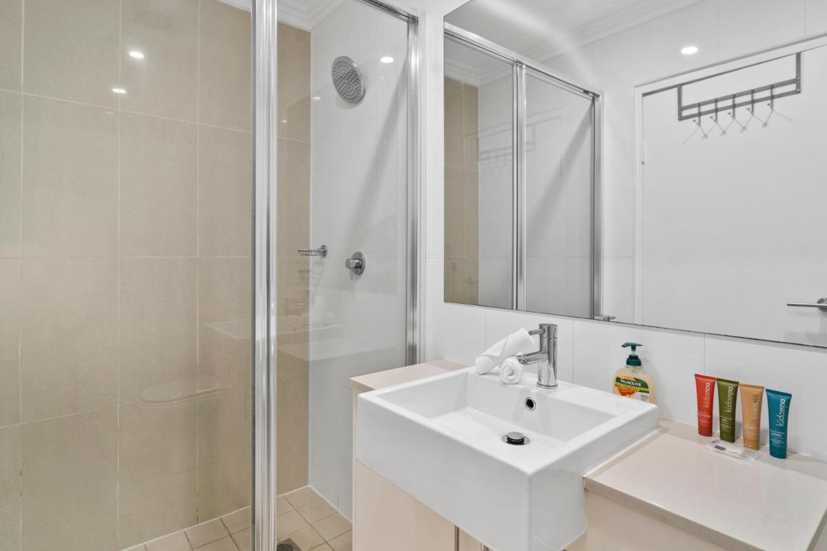 Image 2 of Newtown Outlook – Vibrant Parkside Retreat near CBD