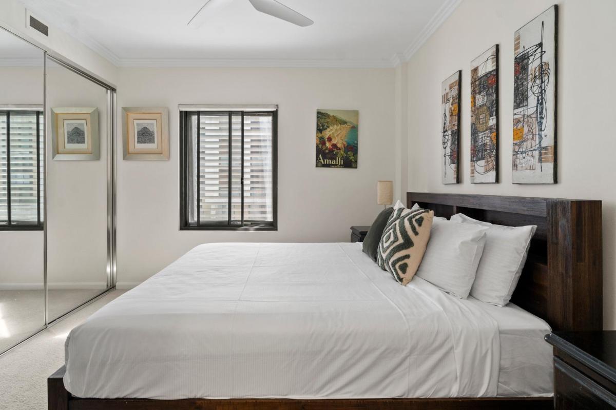 Image 6 of Newtown Outlook – Vibrant Parkside Retreat near CBD