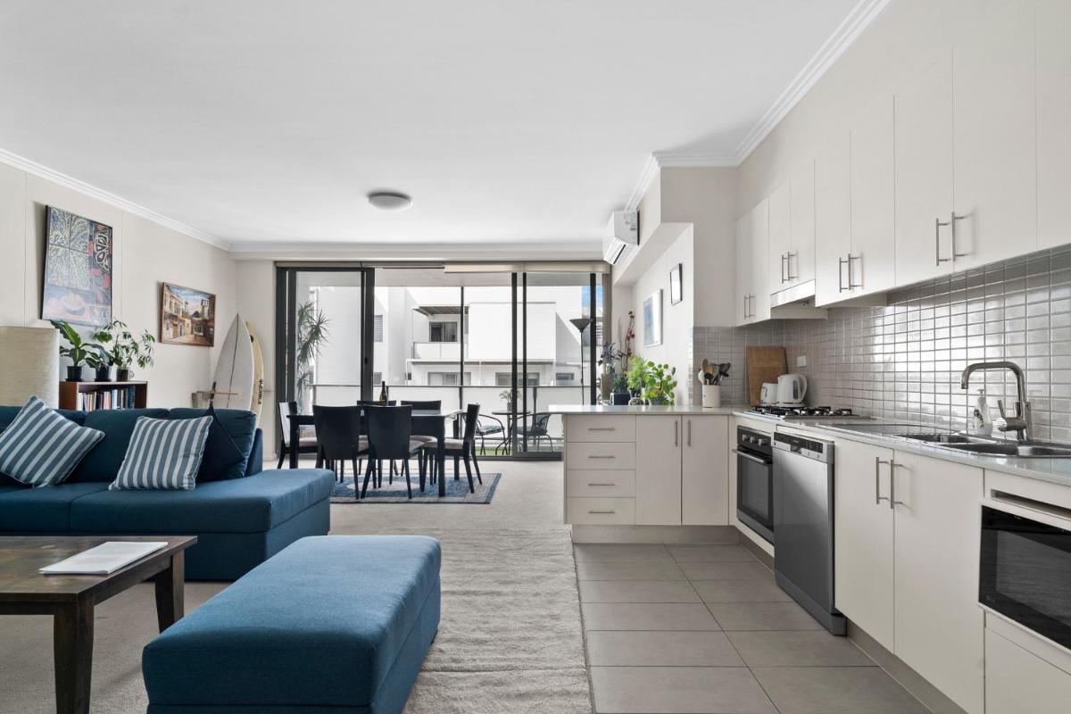Image 3 of Newtown Outlook – Vibrant Parkside Retreat near CBD
