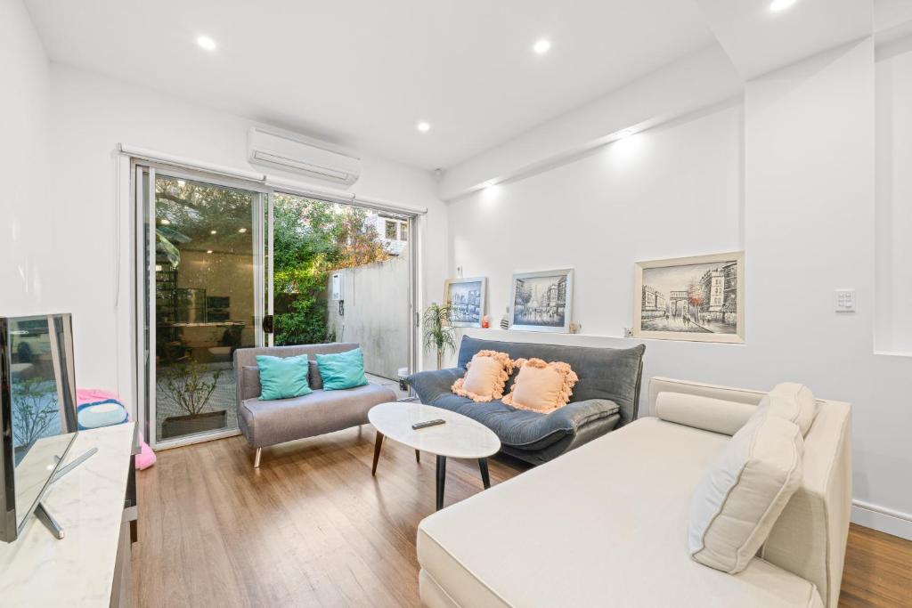Image of Oasis 4BR House & Darling Harbour&Casino-7 mins walk