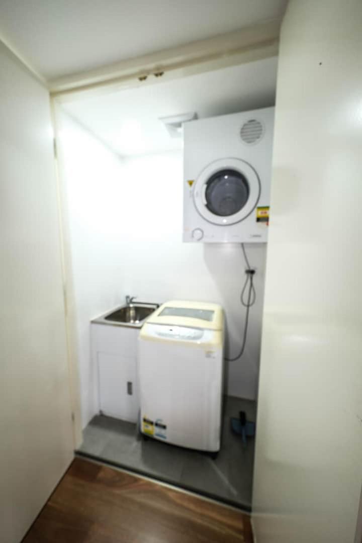 Image 5 of One bedroom in Sydney Five Dock