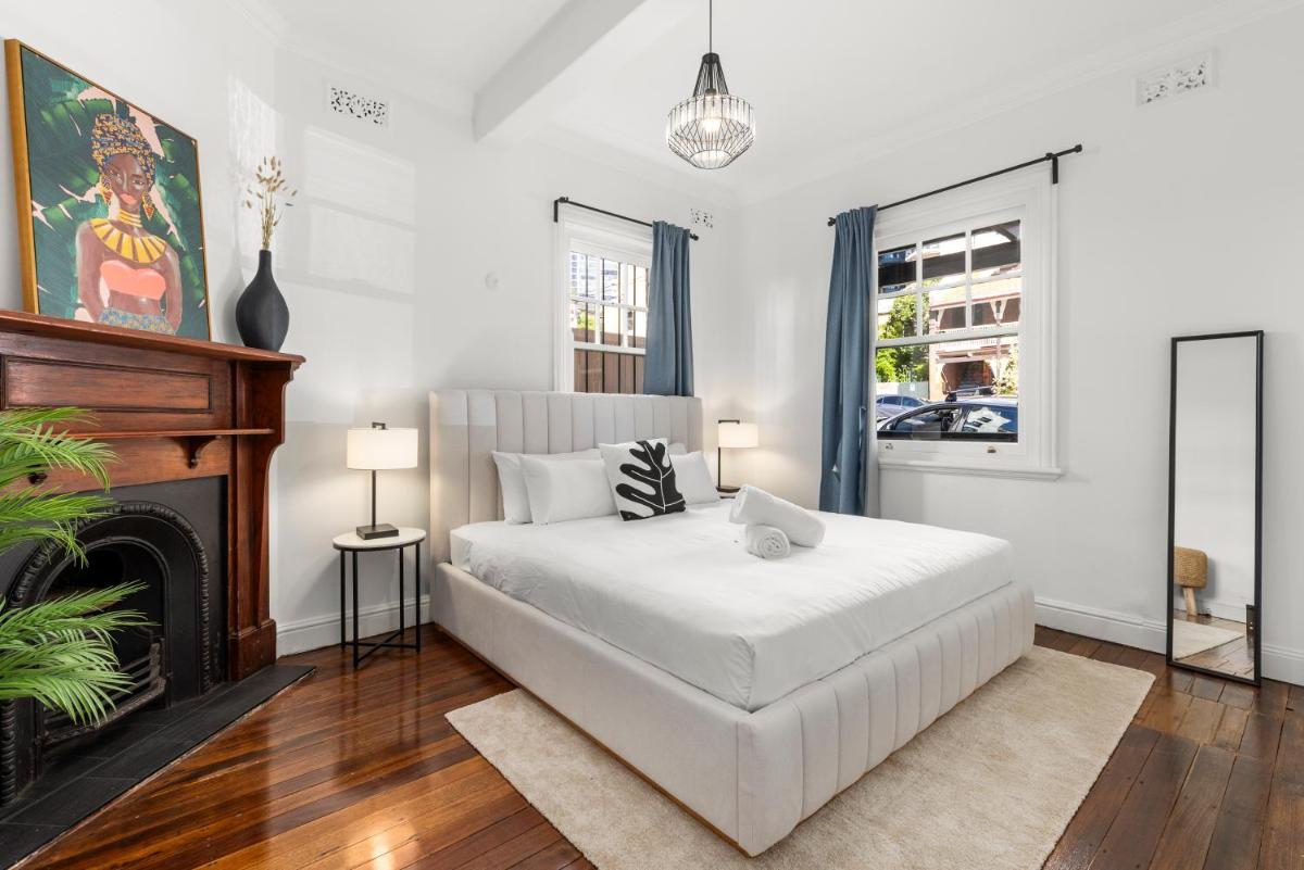 Image 1 of Perfect 2BR Harbour View Apartment