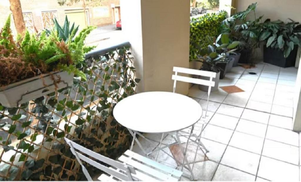 Image of Resort Style 2BR Apt in Pyrmont Next to Darling Harbour