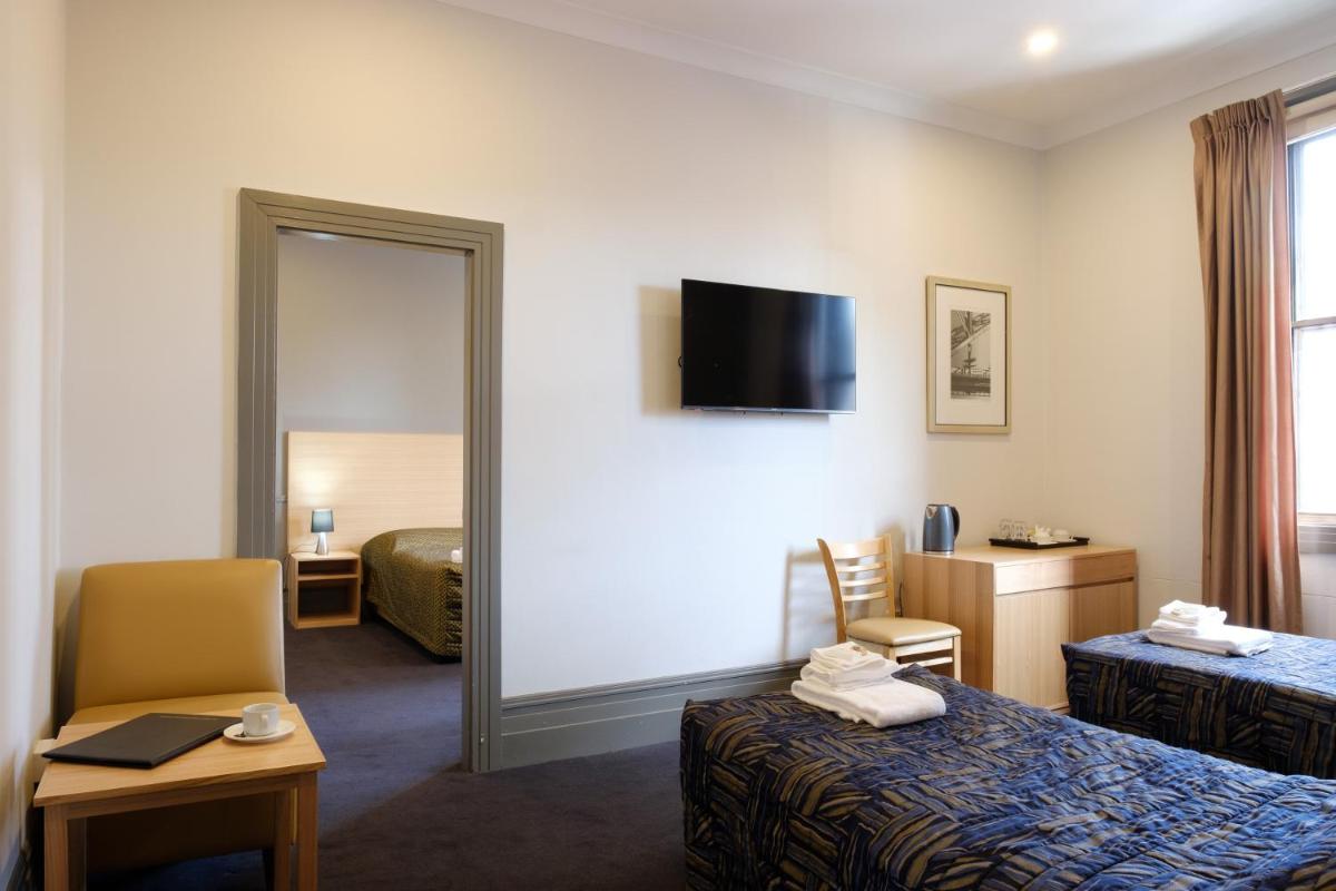 Image 2 of Royal Exhibition Hotel