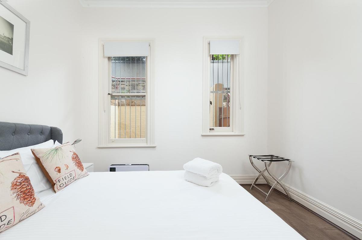 Image 1 of STUNNING SYDNEY HOME 1