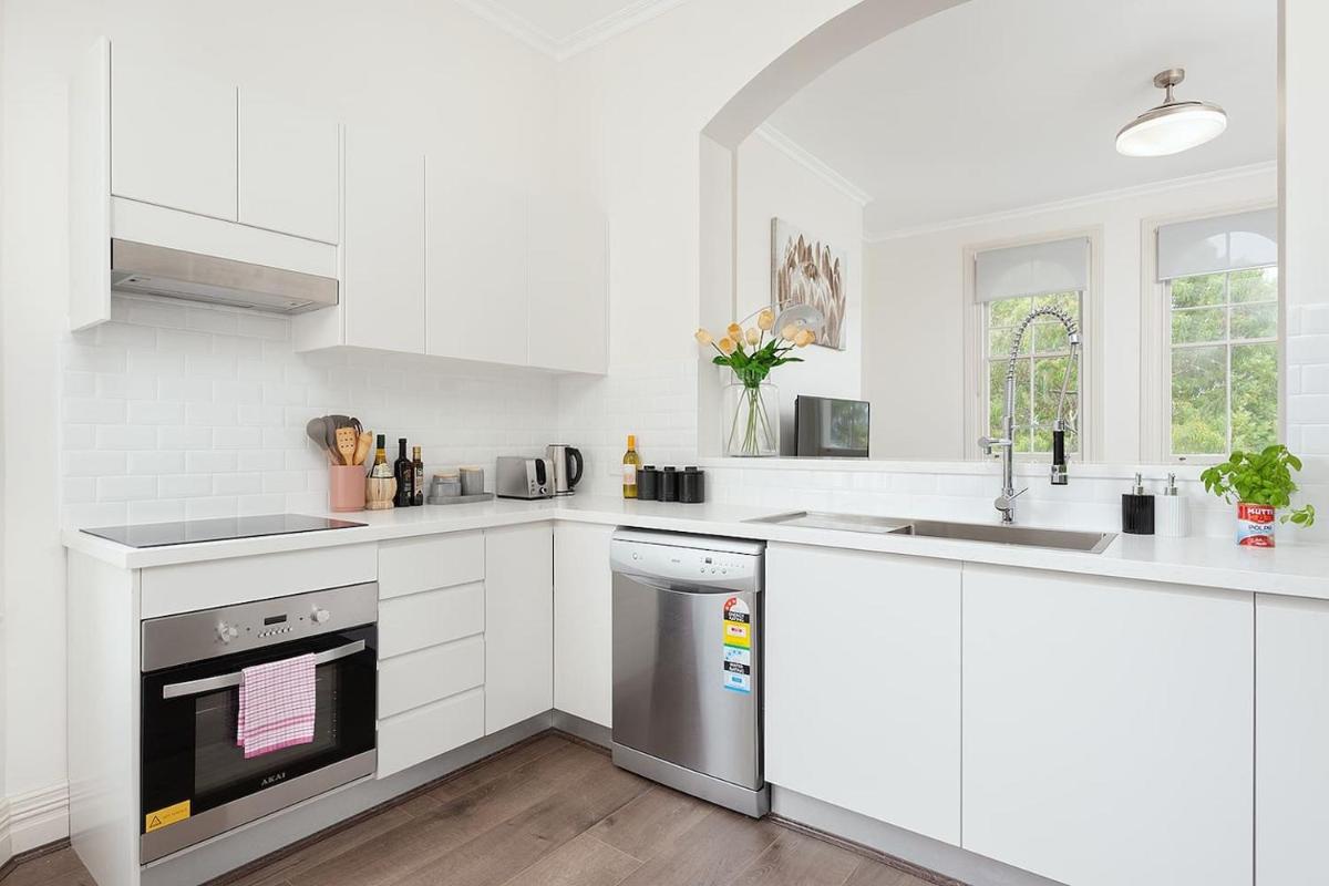 Image 6 of STUNNING SYDNEY HOME 10