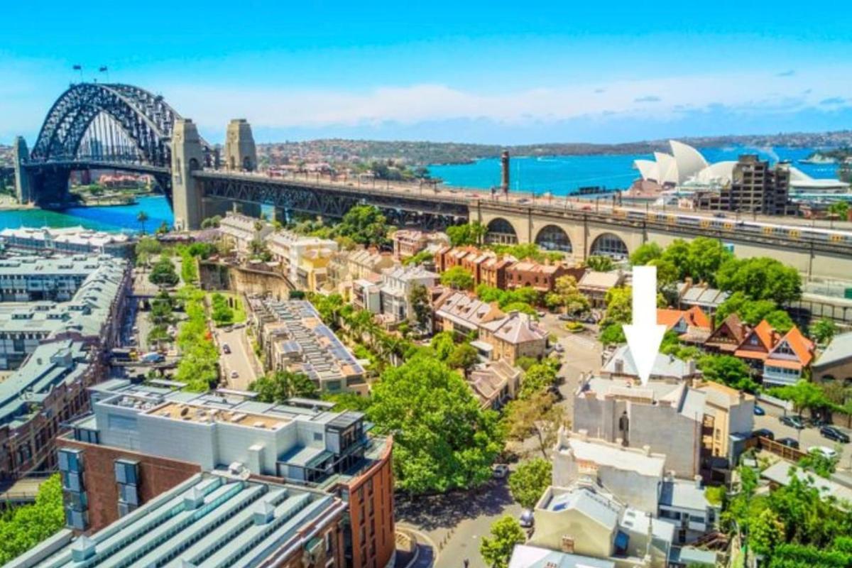 Image 6 of STUNNING SYDNEY HOME 11