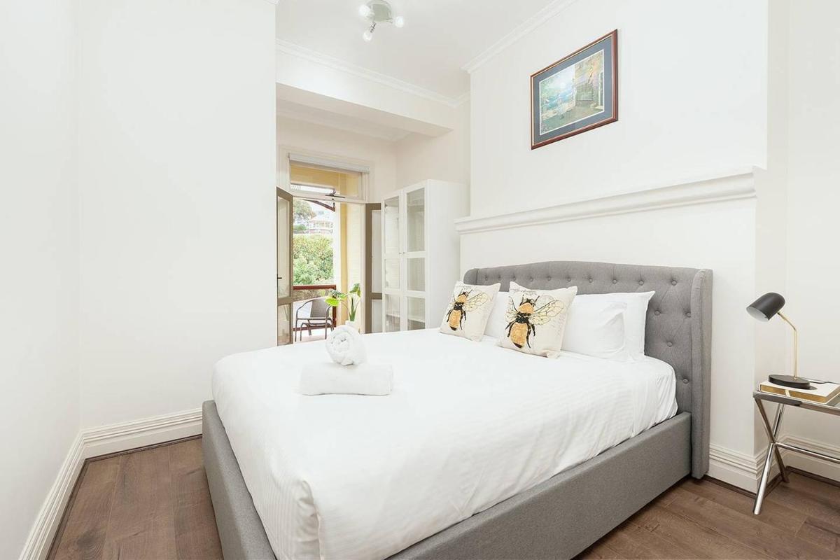 Image 1 of STUNNING SYDNEY HOME 3