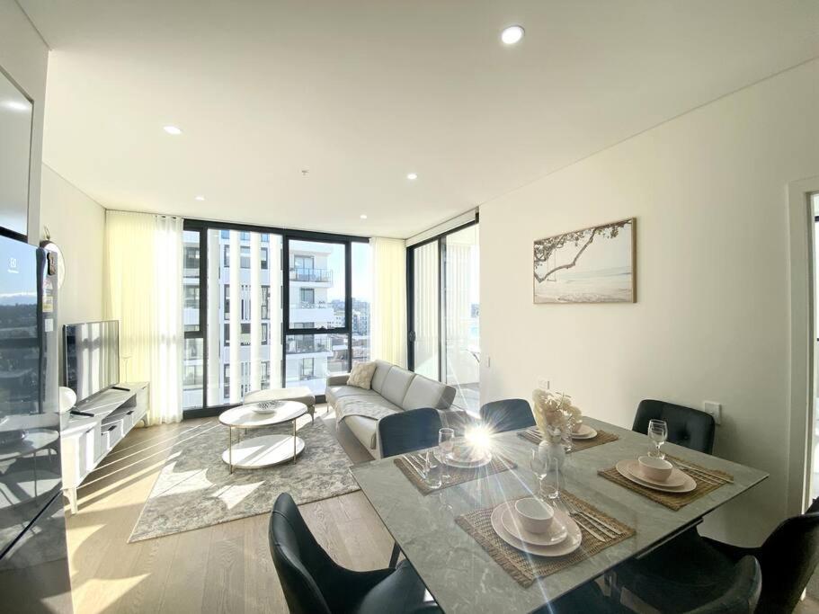 Image 3 of Spacious Apartment near Airport & Ramsgate Beach