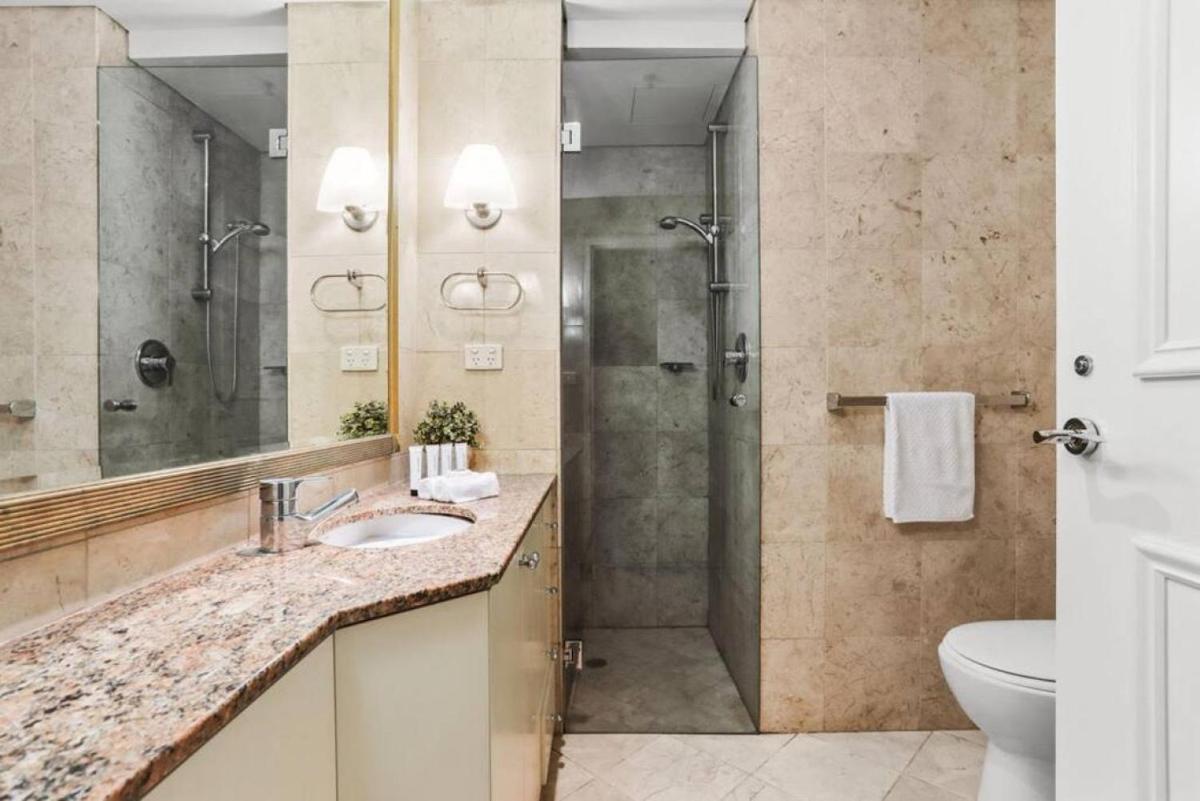 Image 5 of Spectacular 1 Bed Apartment in Sydney CBD With Gym
