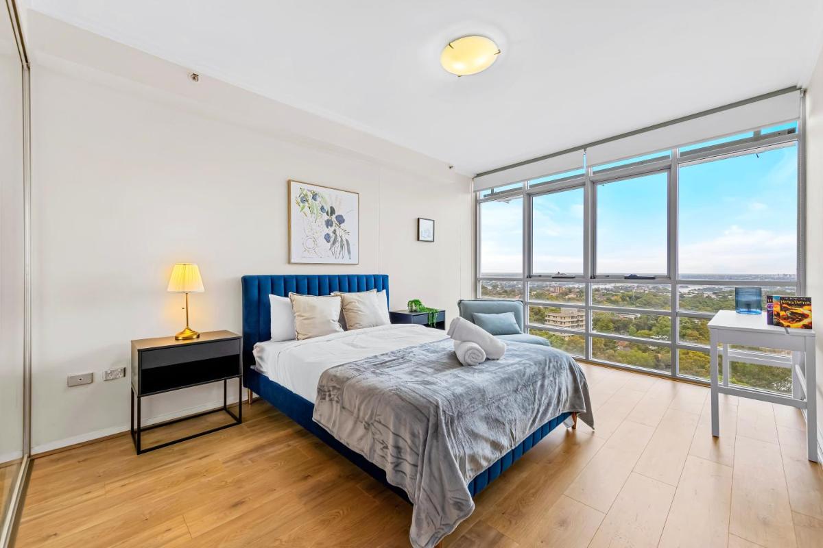 Image 1 of Stunning City and water view apartment