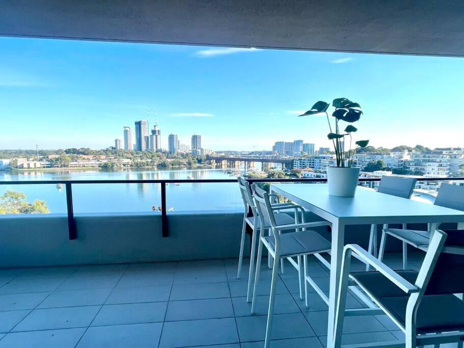 Image of Stunning waterfront 3 bedroom condo with Pool, BBQ
