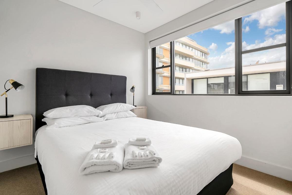 Image 1 of Stylish 1BR Apartment with Skylight near Bondi Beach