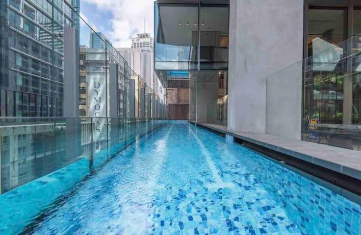 Image 3 of Stylish 1BR Entire CBD Apt 5 Minutes Train Station