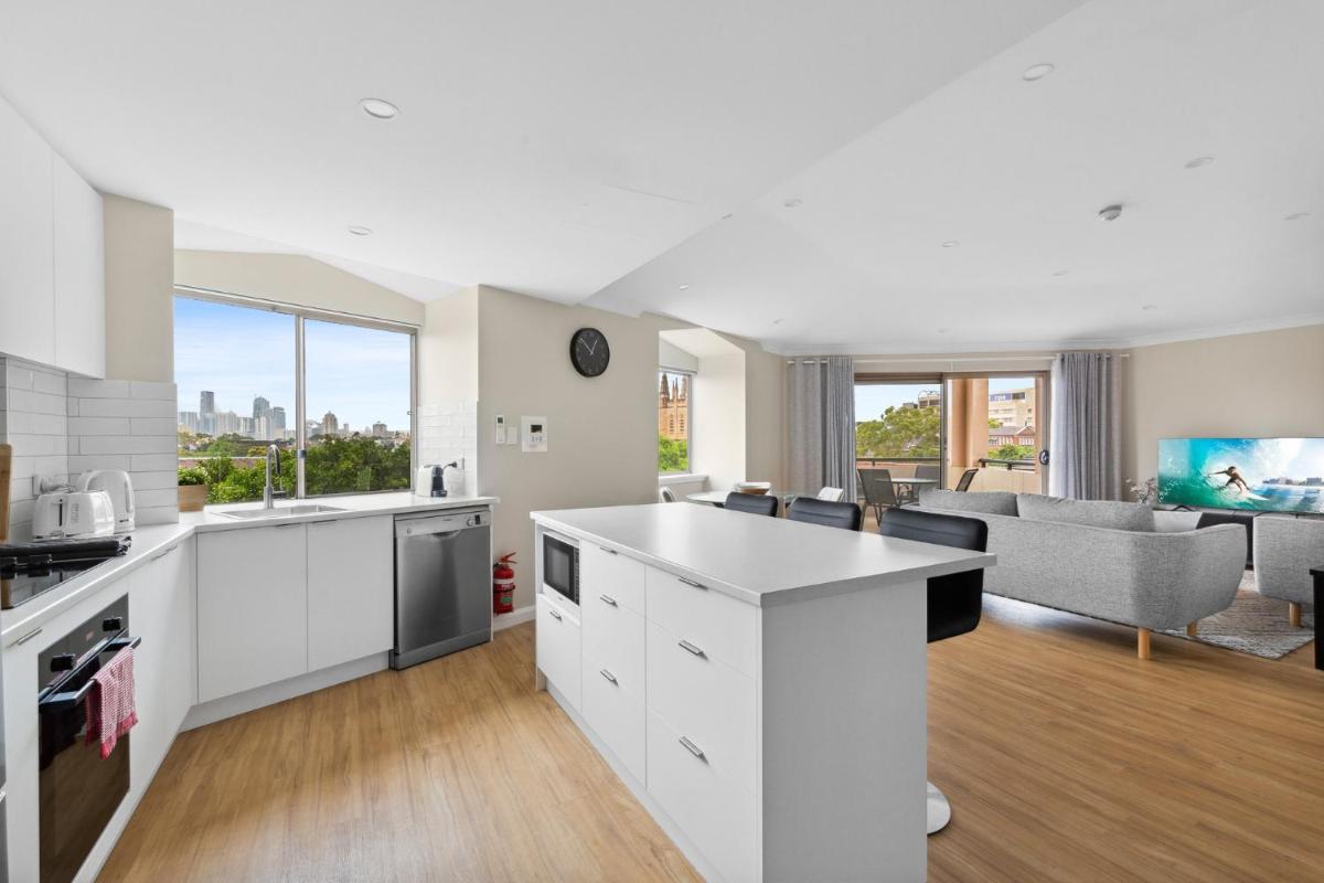 Image 3 of Stylish 2-Bed Camperdown Apartment with Balcony