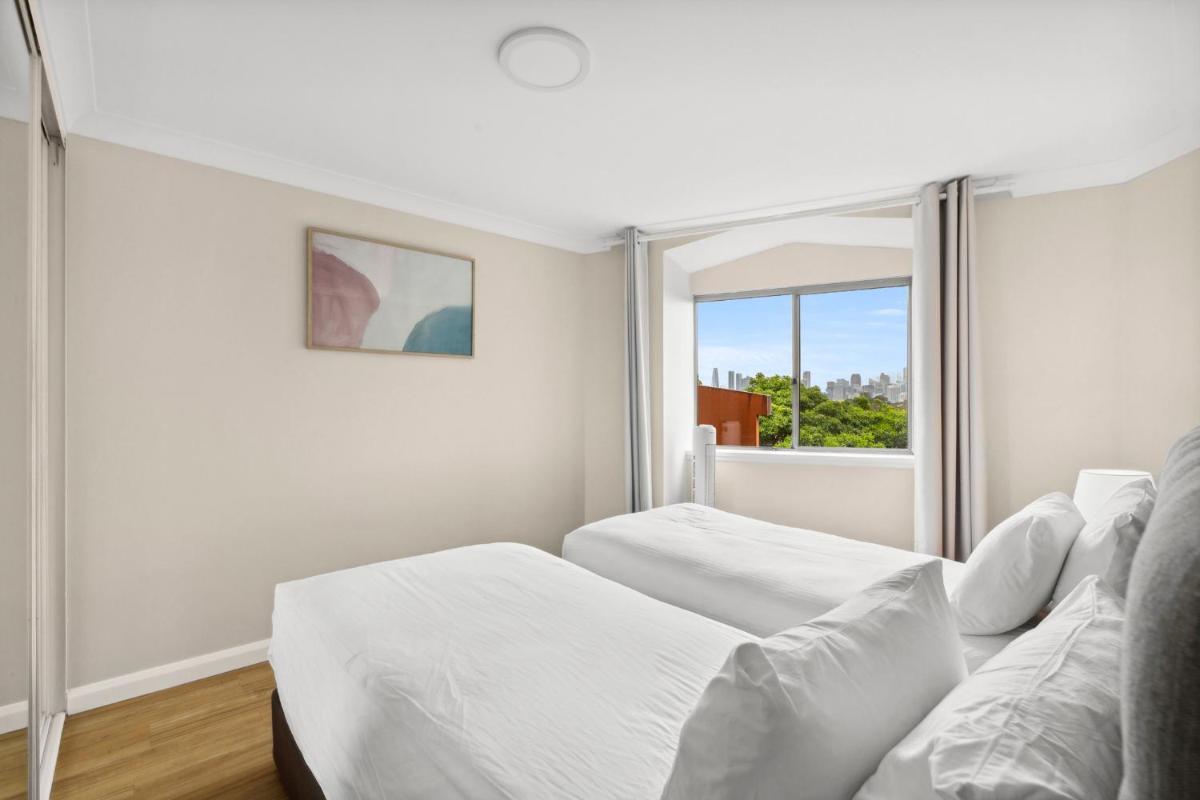 Image 6 of Stylish 2-Bed Camperdown Apartment with Balcony
