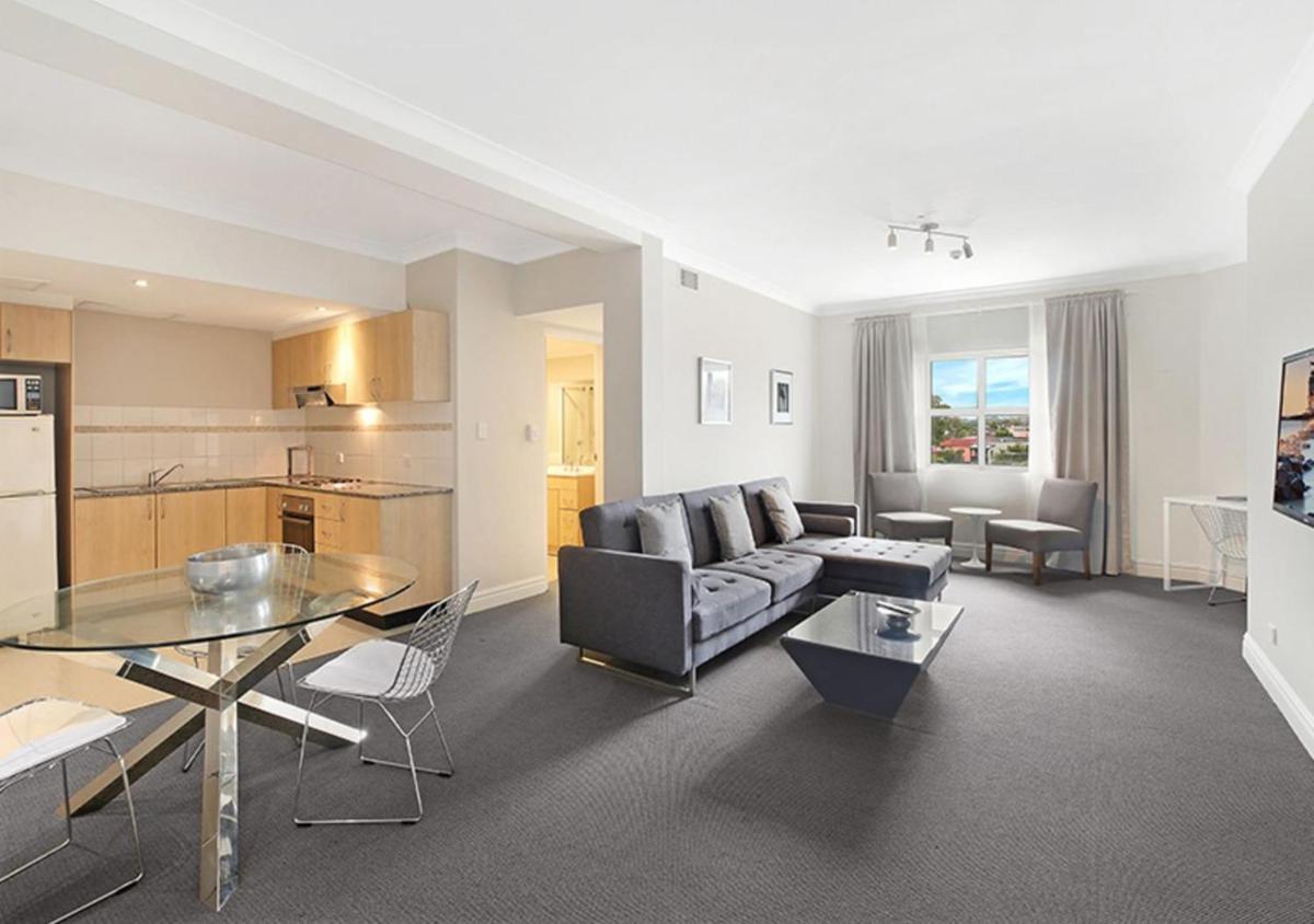 Image 3 of Sydney Airport Suites